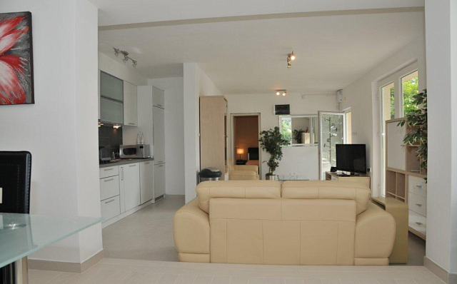 Breathtaking Villa with big pool and yard for sale in Tivat — photo 23